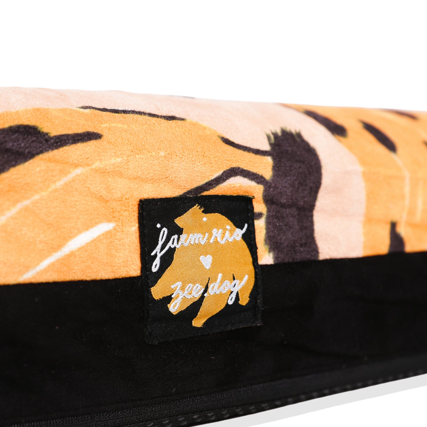 zee.dog x FARM Rio Bossa Banana Zee.Bed